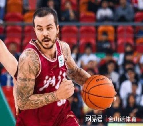 奥利塞任意,球轻松破门,利瓦科维奇,龙8国际官网,龙8国际品牌,龙8国际精彩,龙8国际